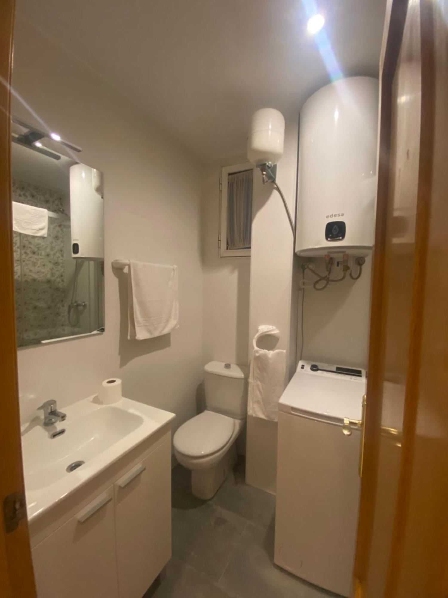 El Jardin Del Angel Ferrocarril Appartement Madrid Buitenkant foto