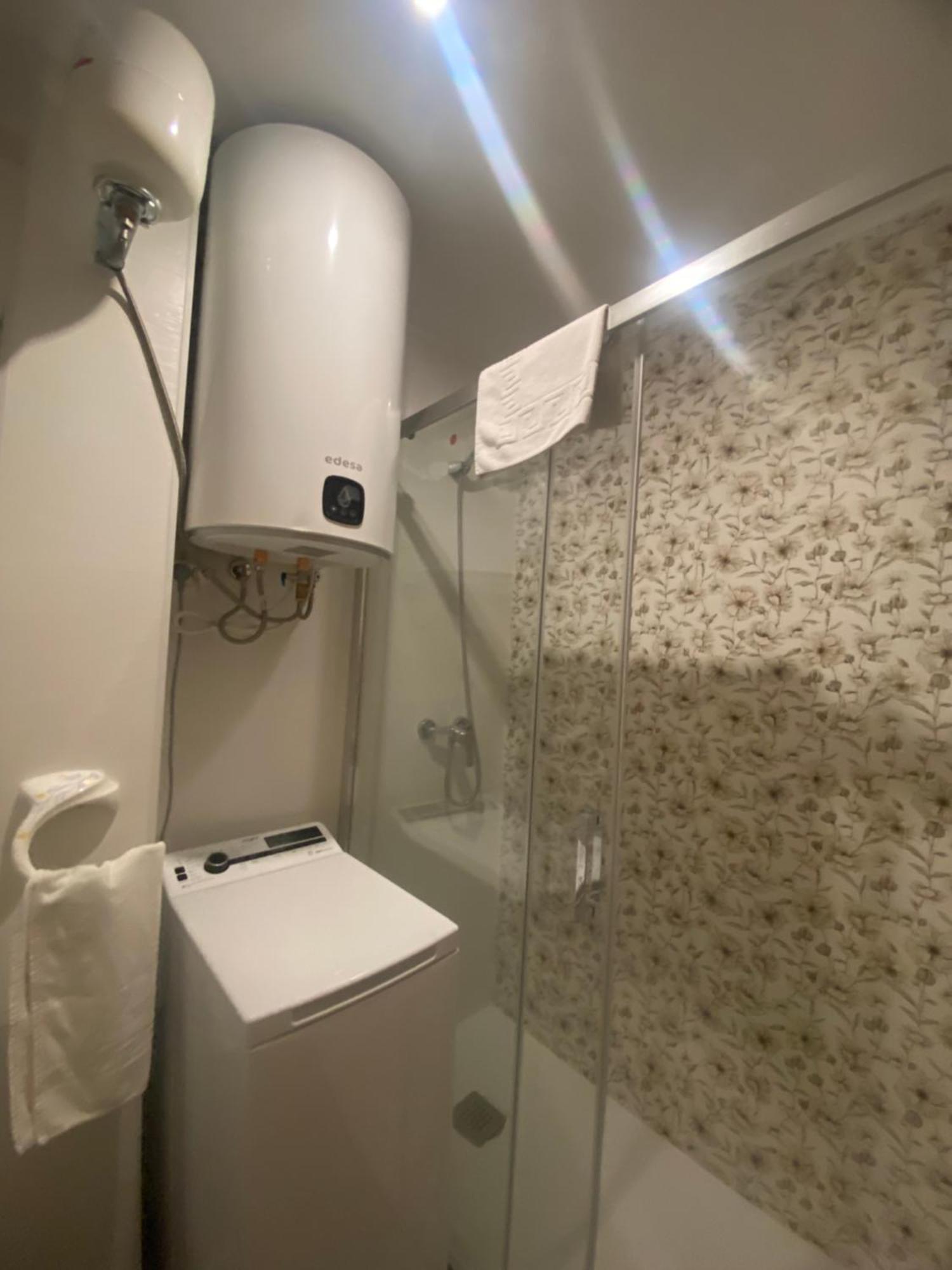 El Jardin Del Angel Ferrocarril Appartement Madrid Buitenkant foto